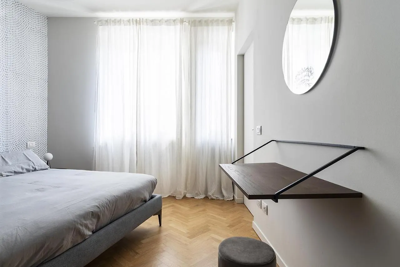Design Apartment Navigli Milan